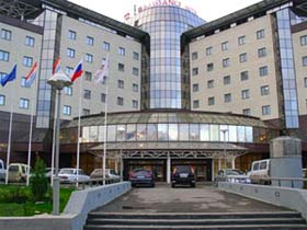 Гостиница "Ренессанс-Москва". Фото с сайта www.vmoskvu.ru (с) Гостиница "Ренессанс-Москва". Фото с сайта www.vmoskvu.ru (с)