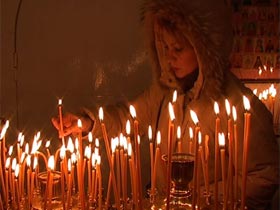 В церкви. Фото: www.tvc21.md (с) В церкви. Фото: www.tvc21.md (с)