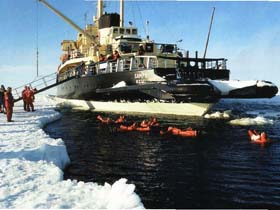 Ледокол. Фото с сайта www.grand-tour.ru Ледокол. Фото с сайта www.grand-tour.ru