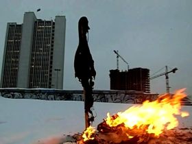 Сожжение чучела, фото Егора Харитонова, Собкор®ru (с) Сожжение чучела, фото Егора Харитонова, Собкор®ru (с)