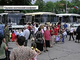 Эвакуация из Южной Осетии. Кадр телеканала "Россия" Эвакуация из Южной Осетии. Кадр телеканала "Россия"