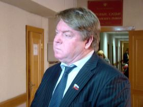 Анатолий Русеев в суде, Фото Виктора Шамаева, Каспаров.Ru Анатолий Русеев в суде, Фото Виктора Шамаева, Каспаров.Ru