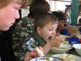 Вкусный обед, фото с сайта chainik.budennovsk.ru Вкусный обед, фото с сайта chainik.budennovsk.ru