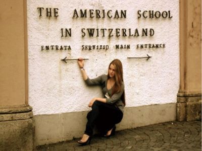 Дочь "патриота" Железняка в Швейцарии. Фото из блога navalny.livejournal.com Дочь "патриота" Железняка в Швейцарии. Фото из блога navalny.livejournal.com