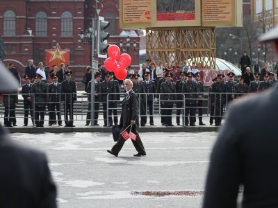 шествие КПРФ 1 мая Фото: photopolygon.com - шествие КПРФ 1 мая Фото: photopolygon.com -