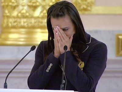 Елена Исинбаева на встрече с Путиным, 27.7.16. Источник - veved.ru Елена Исинбаева на встрече с Путиным, 27.7.16. Источник - veved.ru