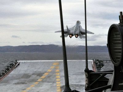 Старт самолета палубной авиации. Фото: ТАСС Старт самолета палубной авиации. Фото: ТАСС