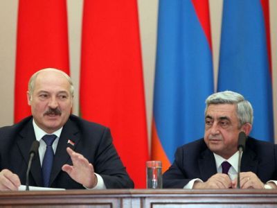 Лукашенко и Саргсян. Фото: azatutyun.am Лукашенко и Саргсян. Фото: azatutyun.am