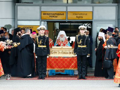 Доставка мощей св. Николая в Москву. Источник - cont.ws Доставка мощей св. Николая в Москву. Источник - cont.ws