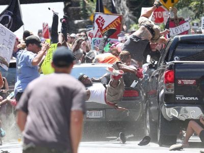 Беспорядки в Шарлотсвилле, авг. 2017. Источник - express-k.kz Беспорядки в Шарлотсвилле, авг. 2017. Источник - express-k.kz