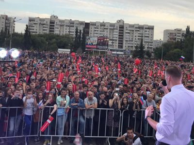 Митинг сторонников Навального в Омске. Фото: twitter.com/shaveddinov Митинг сторонников Навального в Омске. Фото: twitter.com/shaveddinov