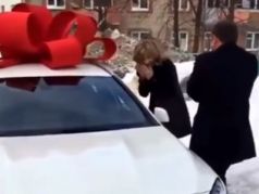 Мерседес в подарок. Фото: Rnn.news