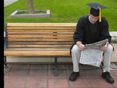 Безработный. Фото: vnssr.my1.ru Безработный. Фото: vnssr.my1.ru