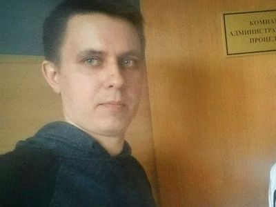 Журналист Барабанщиков после задержания. Фото: Александр Воронин, Каспаров.Ru Журналист Барабанщиков после задержания. Фото: Александр Воронин, Каспаров.Ru