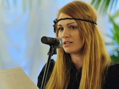 Поэтесса Алия Кенжалиева. Фото: Avdet.org Поэтесса Алия Кенжалиева. Фото: Avdet.org