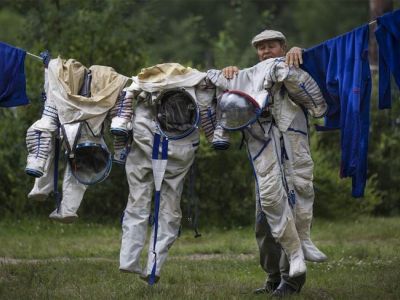 Скафандры на просушке. Фотоиллюстрация: novostivolgograda.ru Скафандры на просушке. Фотоиллюстрация: novostivolgograda.ru