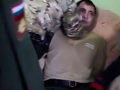 Задержание "госизменника". Фото: ФСБ Задержание "госизменника". Фото: ФСБ