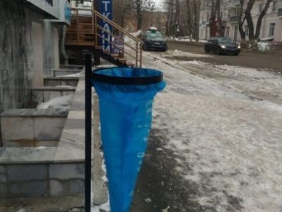 Урны-"презервативы". Фото: Марина Садчикова Урны-"презервативы". Фото: Марина Садчикова