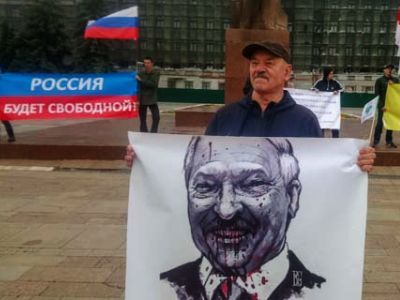 Пикет за Беларусь. Фото: Лиза Охайзина, Каспаров.Ru Пикет за Беларусь. Фото: Лиза Охайзина, Каспаров.Ru