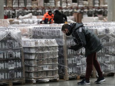 Поставки. Фото: Сергей Карпухин / ТАСС Поставки. Фото: Сергей Карпухин / ТАСС