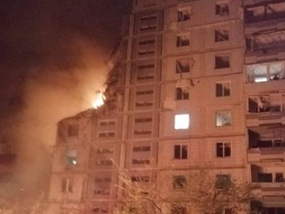 Попадание ракеты в жилой дом в Умани, 28.04.23. Фото: t.me/Politkrem Попадание ракеты в жилой дом в Умани, 28.04.23. Фото: t.me/Politkrem
