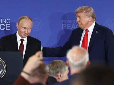 Владимир Путин и Дональд Трамп на брифинге. Фото: Еn.iz.ru